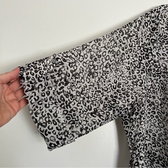 Apt 9 Black White Leopard Print Button Up 3/4 Sleeve Blouse size 1X - Picture 2 of 8